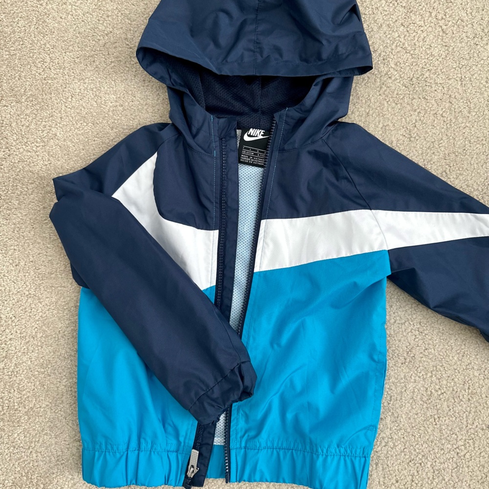 Nike kids windbreaker